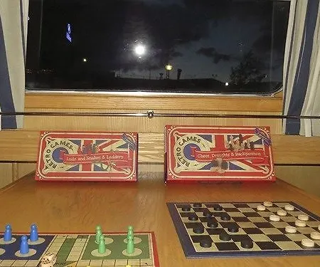 Houseboat Botel